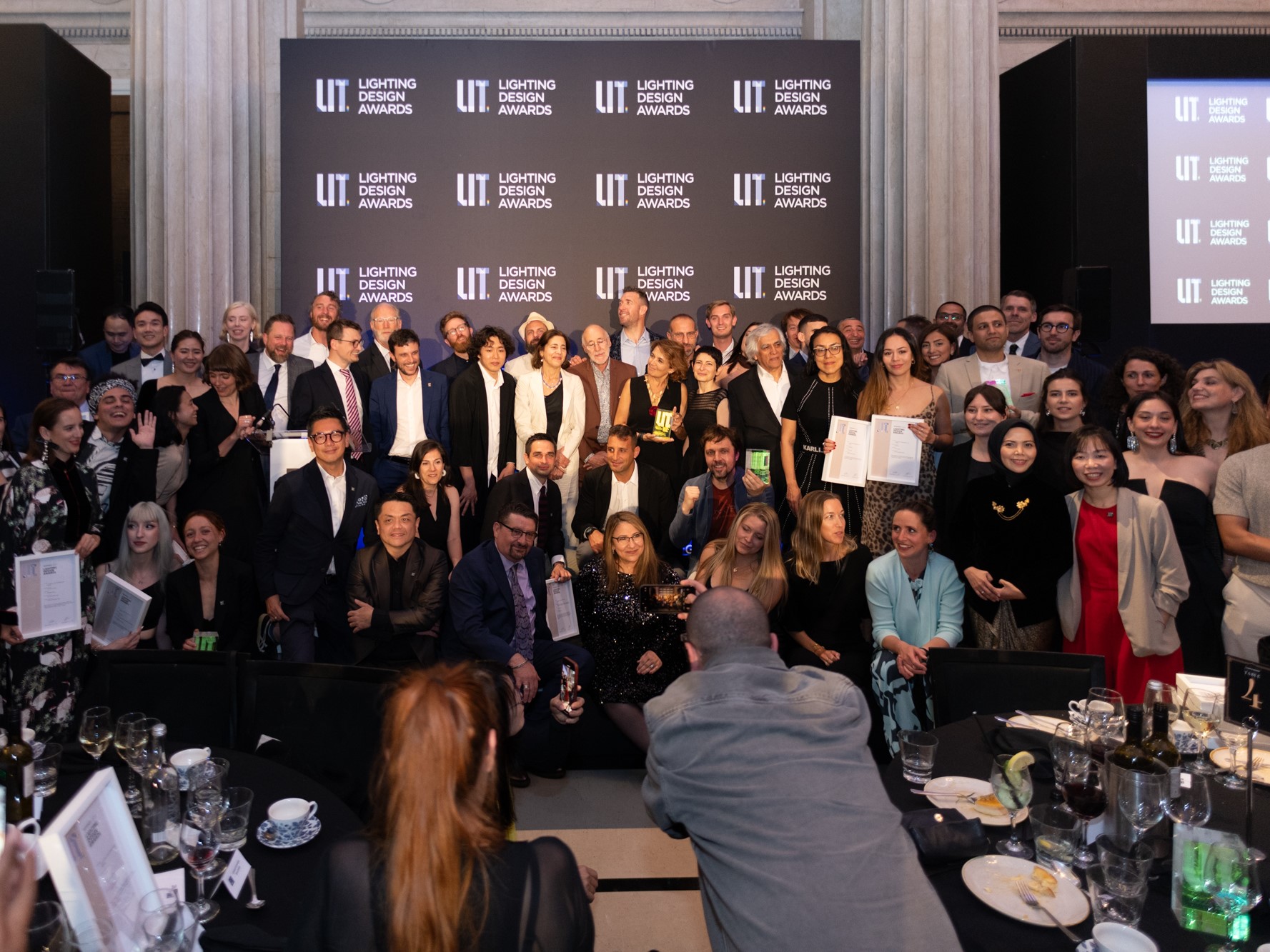 LIT design award 2023 waxy design studio decorative lighting catagorie winner modular light _ event 